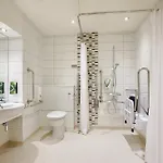 Hotel Premier Gloucester St South 3*