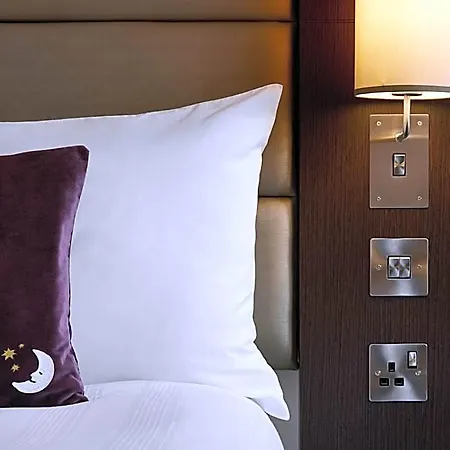 Hotell Premier Gloucester St South 3*