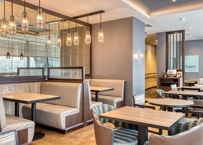 Premier Gloucester St South Отель 3*